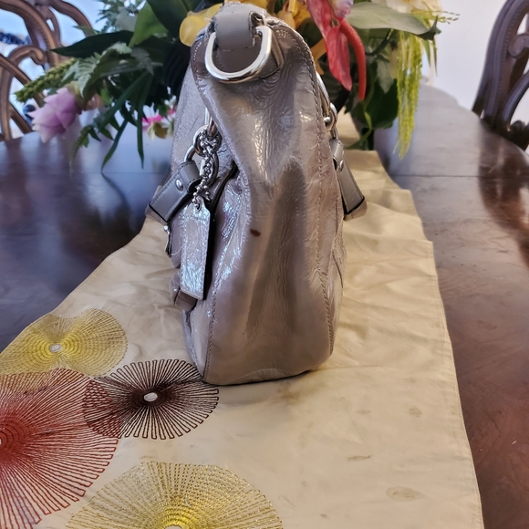 Handbag - Picture 2 of 6